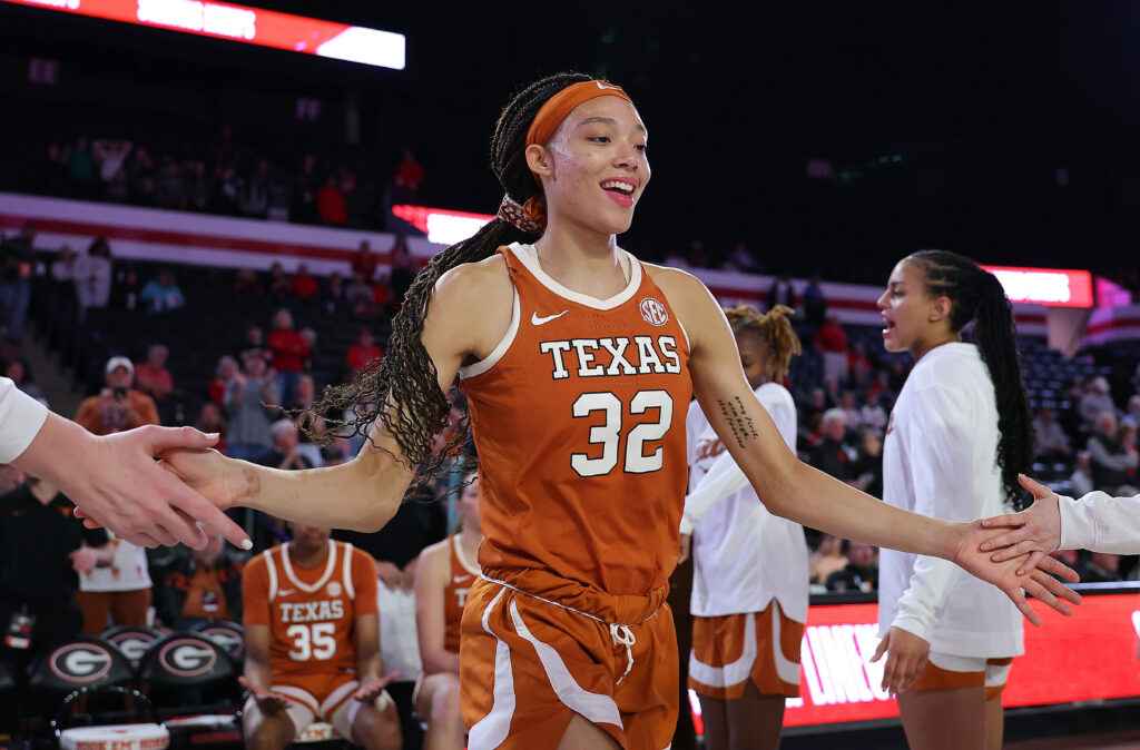 Texas Tops Final AP Poll, USC Soars to New Heights