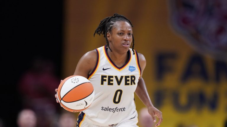 Fever`s Kelsey Mitchell Shines in Win Over Wings