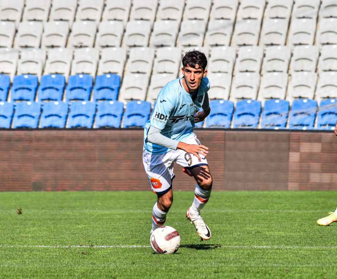 Batuhan Çelik Ümraniyespor`a Dönüyor!