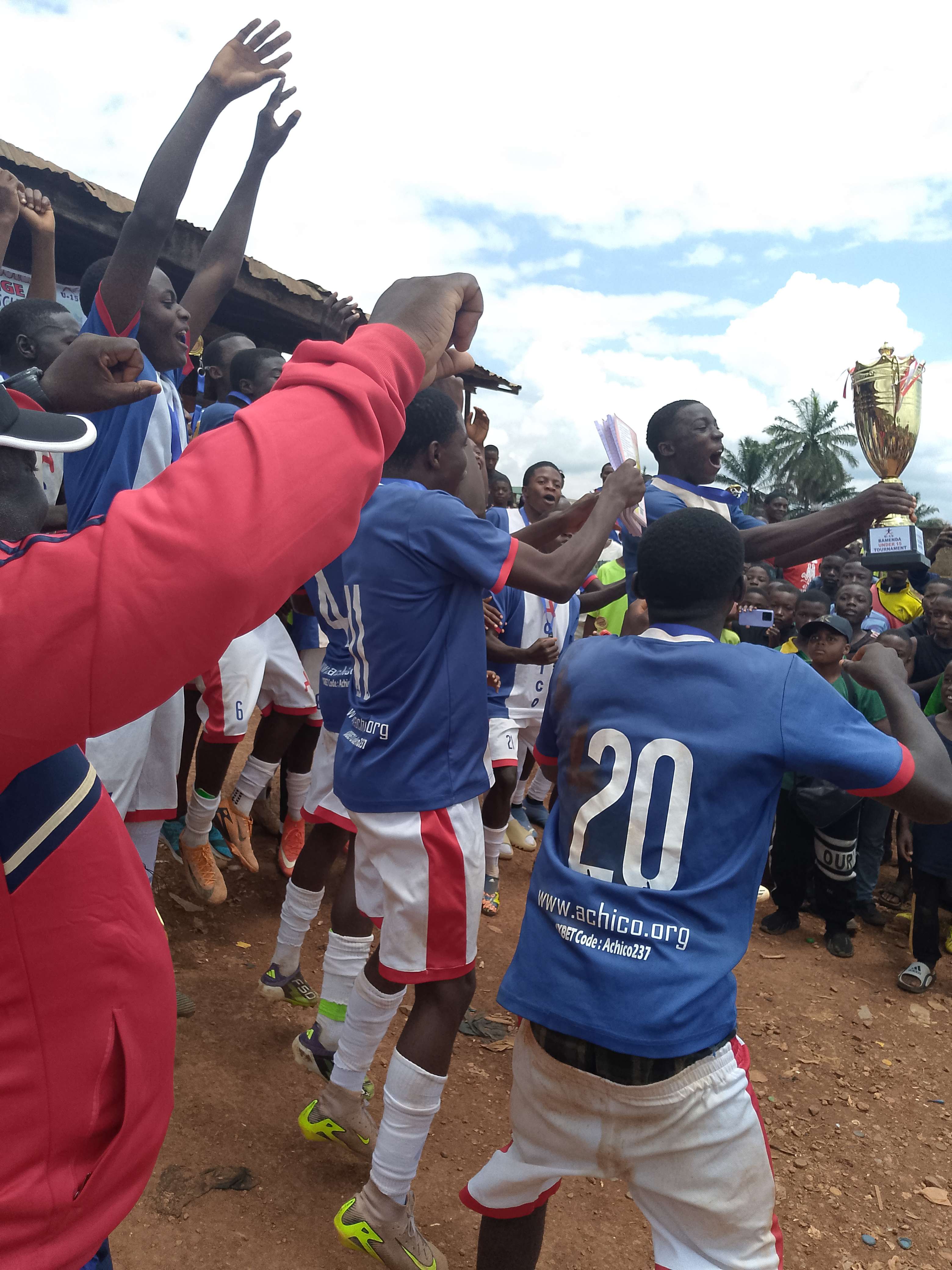 Bamenda Football Challenge: Achico FA vainqueur.