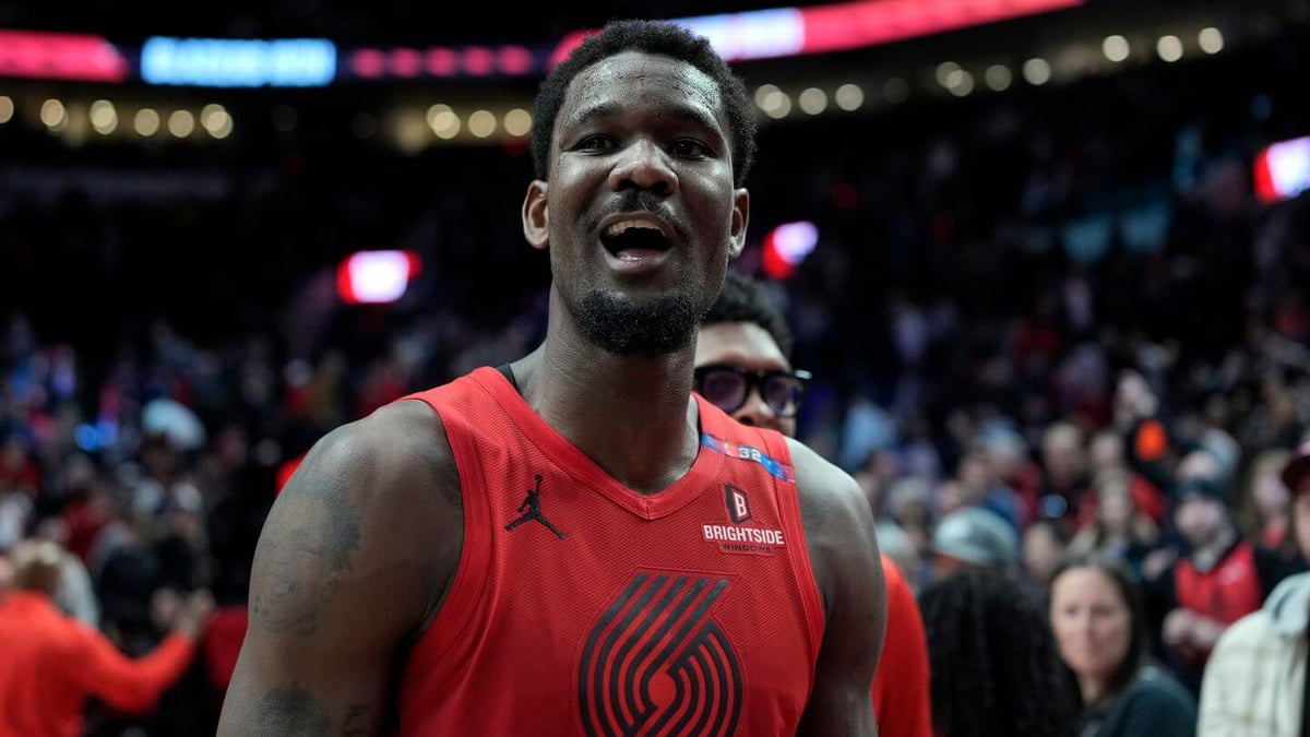 Lakers Land Deandre Ayton, Mavericks Shock with Draft Win