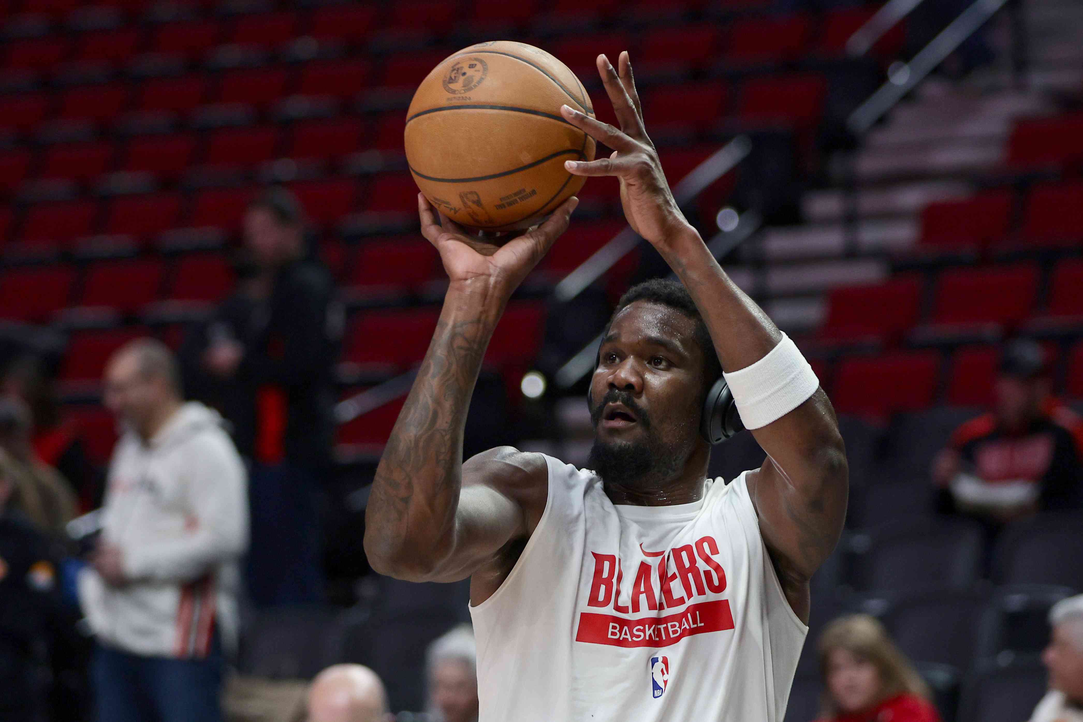 Mavericks Land Flagg, Lakers Add Ayton in Free Agency Buzz