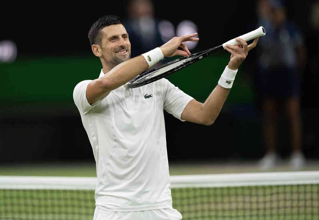 Djokovic Dominates Evans in Wimbledon Showdown