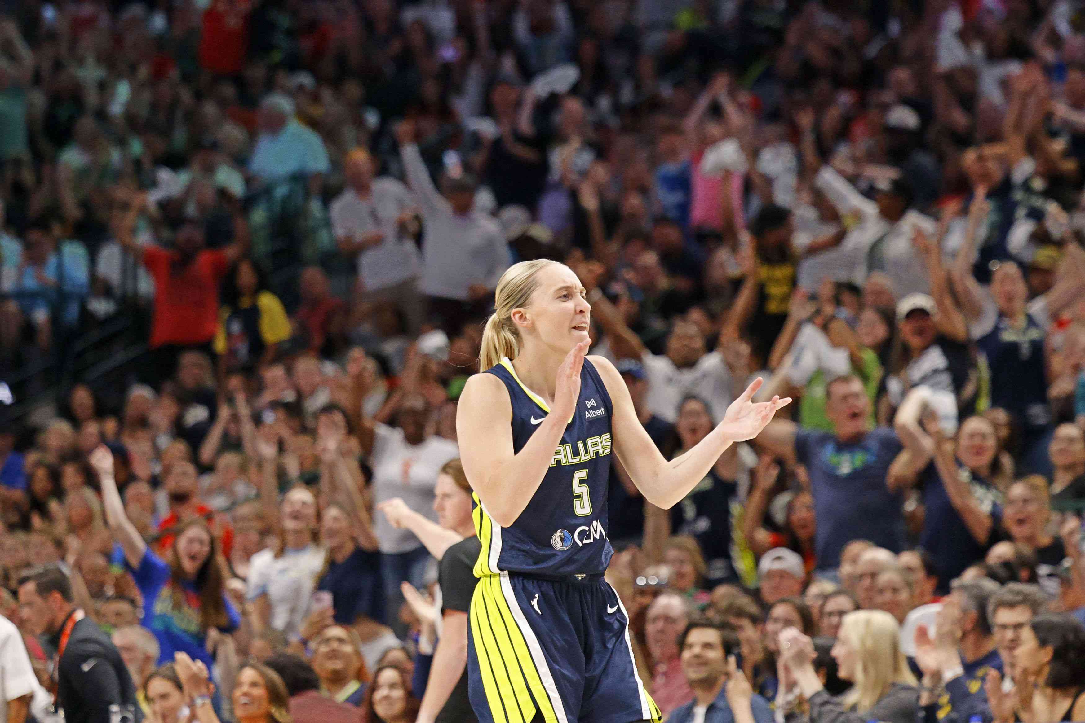Bueckers Shines as Rookie of the Month for Dallas Wings