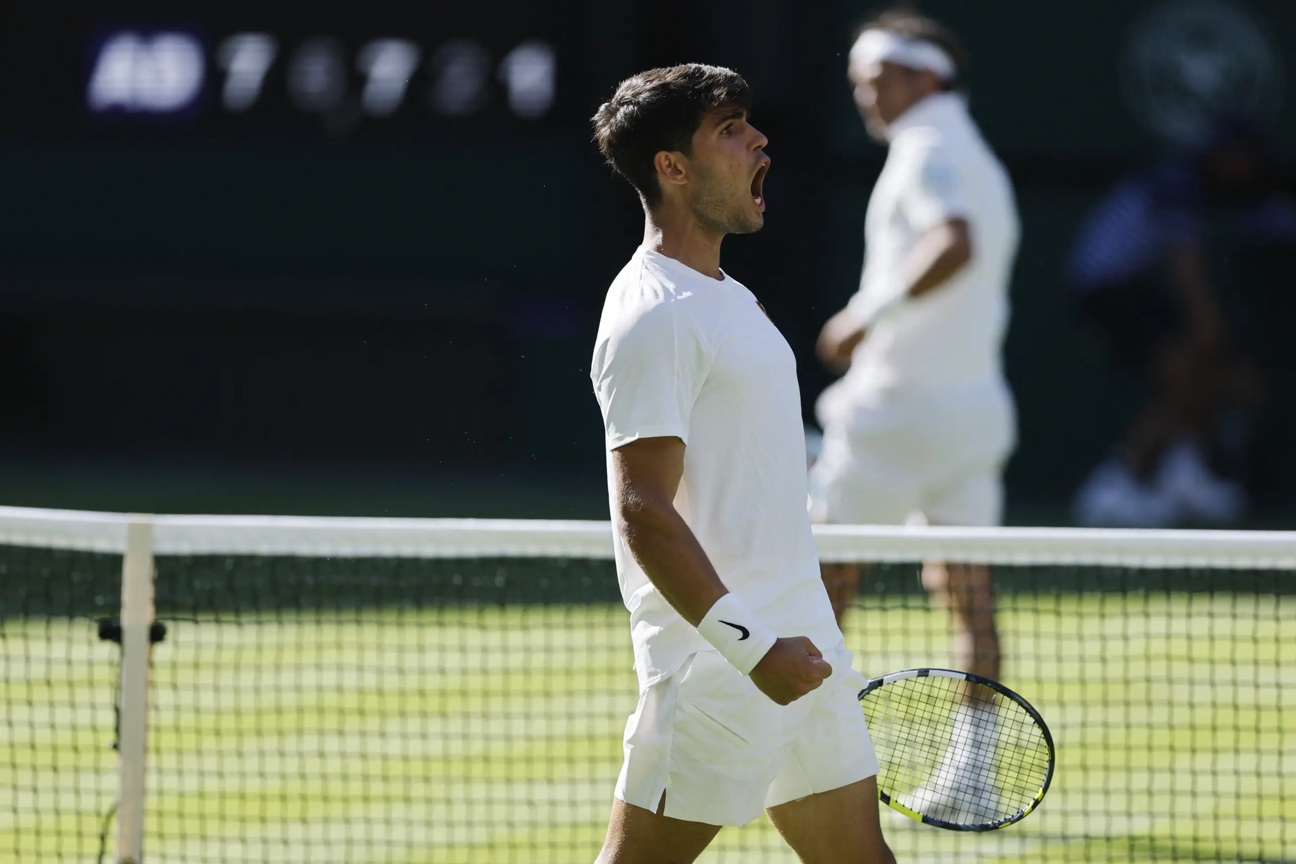 Alcaraz`s 21st Win Sparks Wimbledon Drama