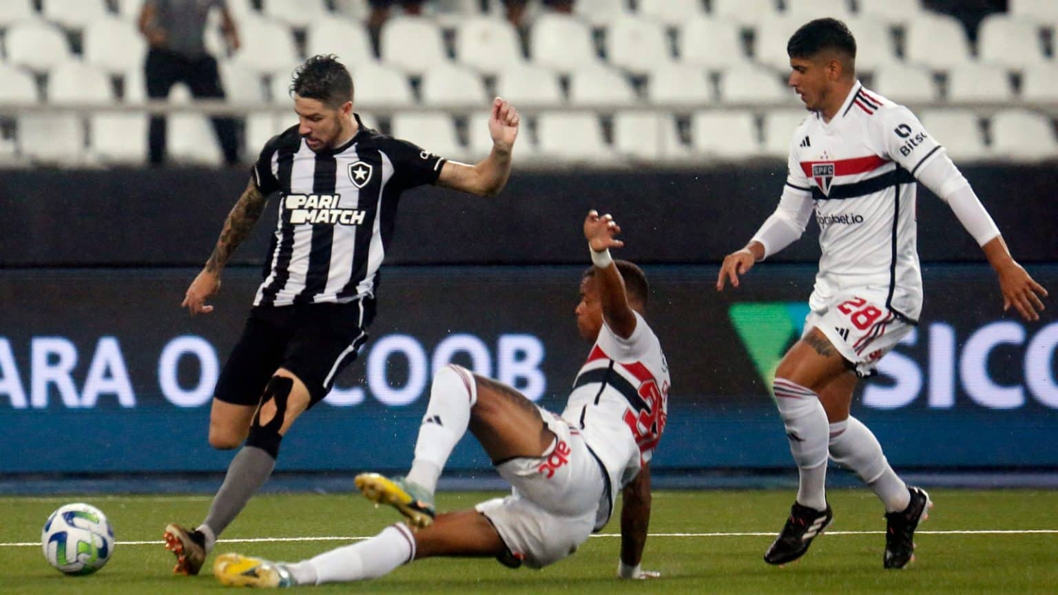 Ferroviária e Botafogo-SP em ação no Brasileirão