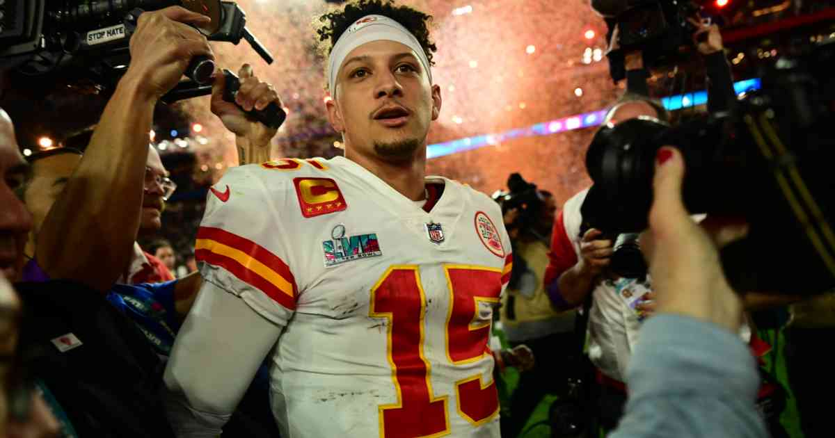 Mahomes Opens Up on Up & Adams Ahead of Camp