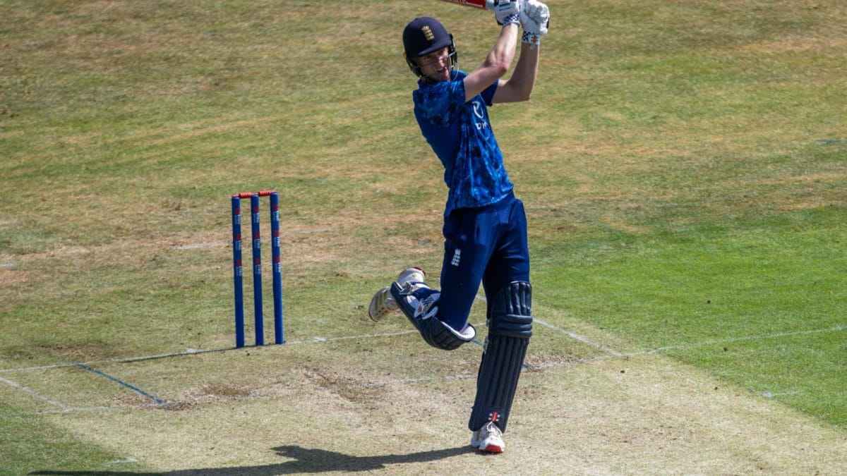 England Under-19s Thrill with Seven-Wicket Win Over India