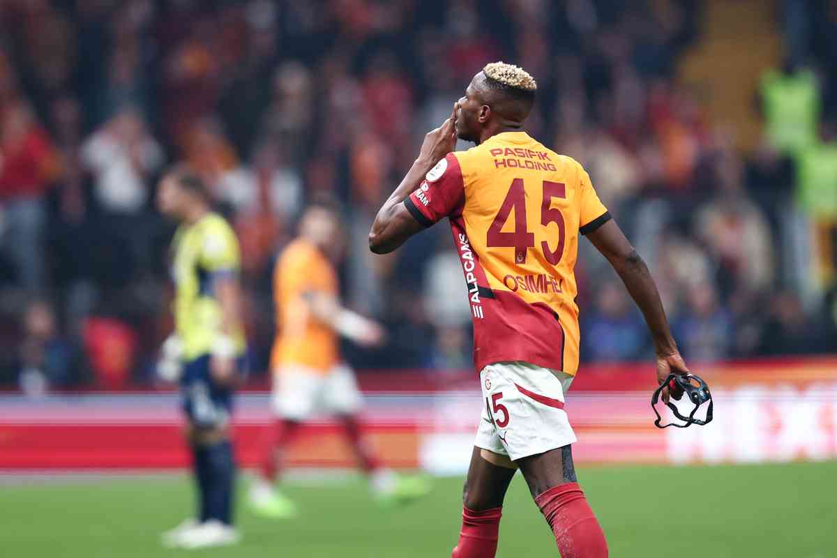 Osimhen al Galatasaray? Napoli in fermento!