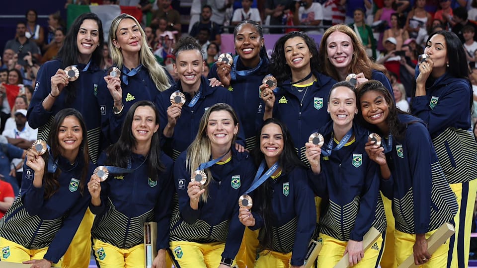 Futebol e Vôlei: Brasil brilha em dia de grandes jogos