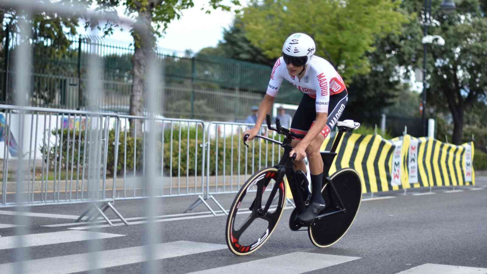 Cubillas acecha el liderato en la Vuelta a Madrid Sub23