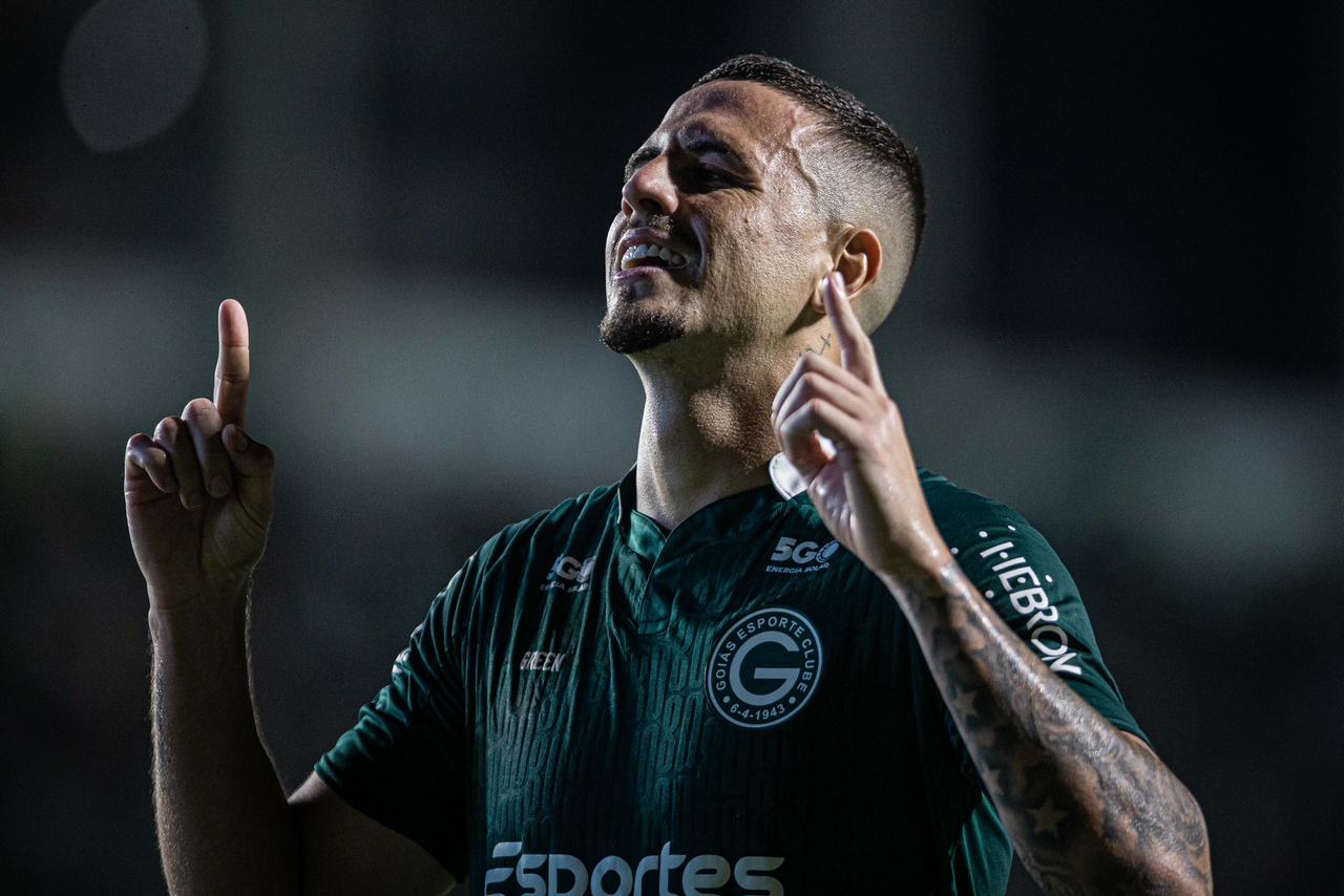 Goiás quebra tabu e vence Athletico-PR em Curitiba