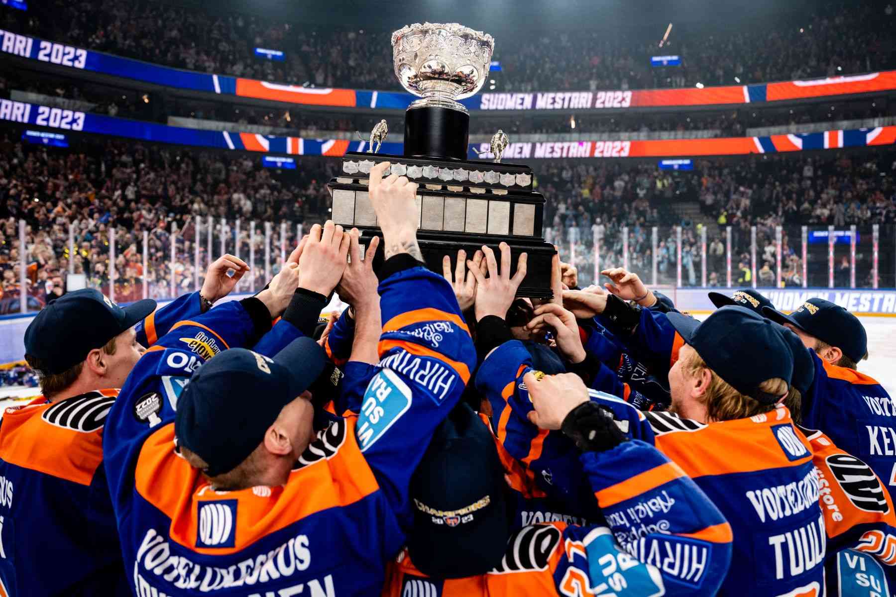 Tappara juhlii Mikko Leinosen 70-vuotissyntymäpäivää