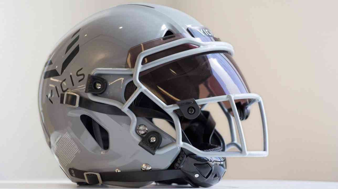Nouveaux casques et camps d`entraînement NFL en approche