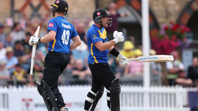 Yorkshire Men Chase 175 in Thrilling Vitality Blast Clash